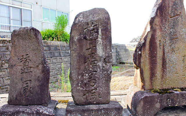 新町の稲荷神社